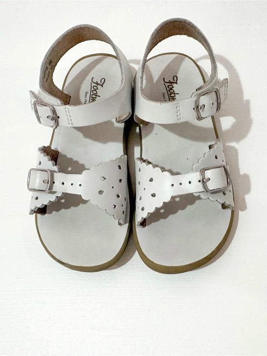 FootMates Other - Footmates Ariel sandal white size 10 VGUC